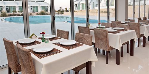 Алсанджак: Fairmont Holiday Village