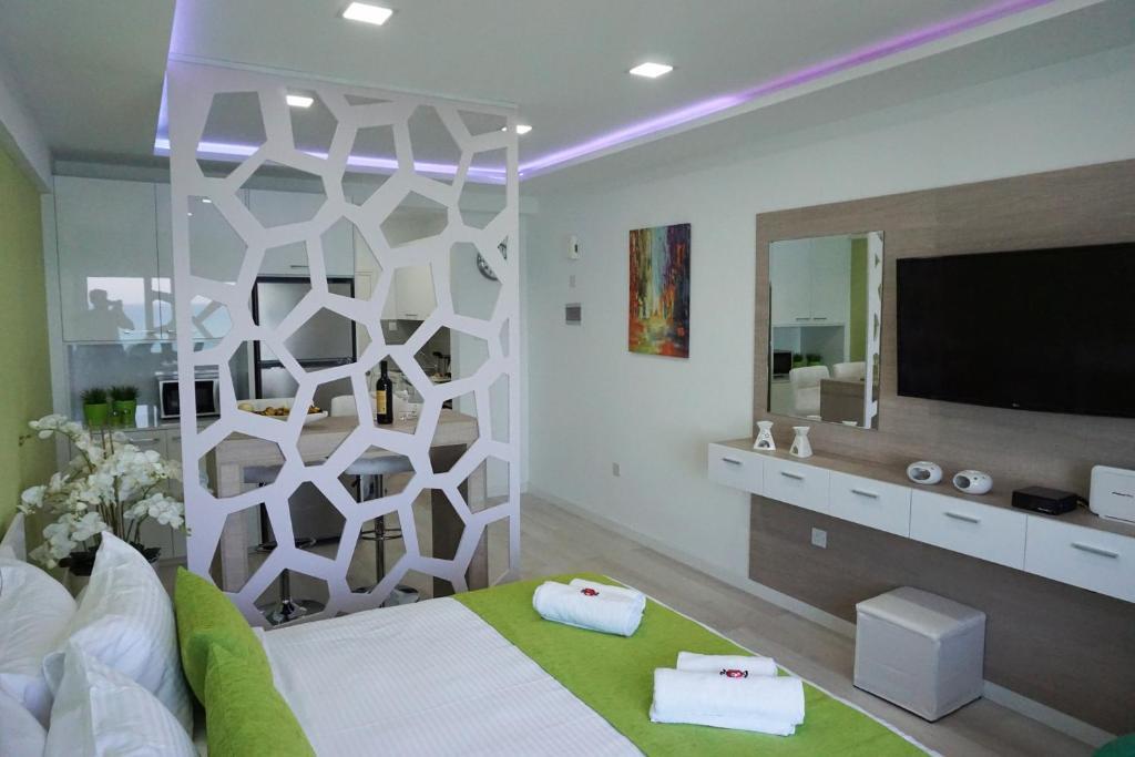 Lazuli Beachfront Apartment 405 — фото 2