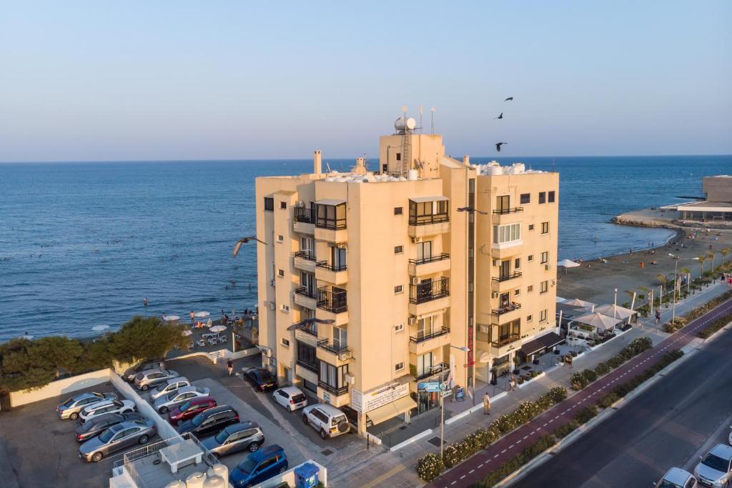 Ларнака: Lazuli Beach Apartment 209