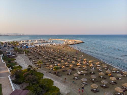 Ларнака: Lazuli Beachfront Apartment 144