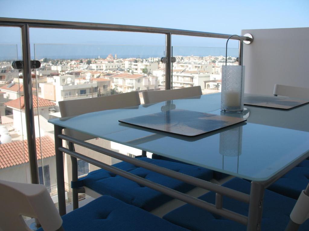 Пафос: Elysia Park Apartment 403