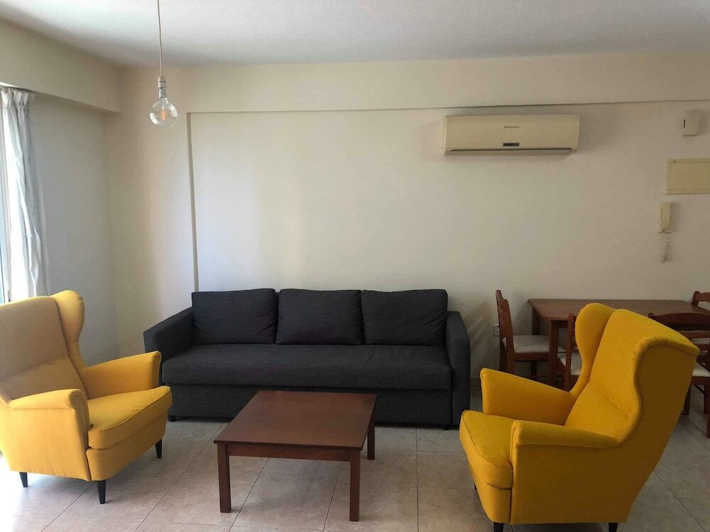 Ларнака: 1 Bedroom Apartment near Beach