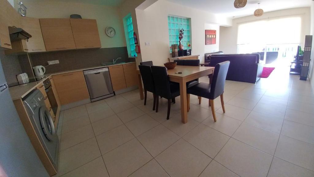 Гекиткале: Pyla Gardens Apartment E 202
