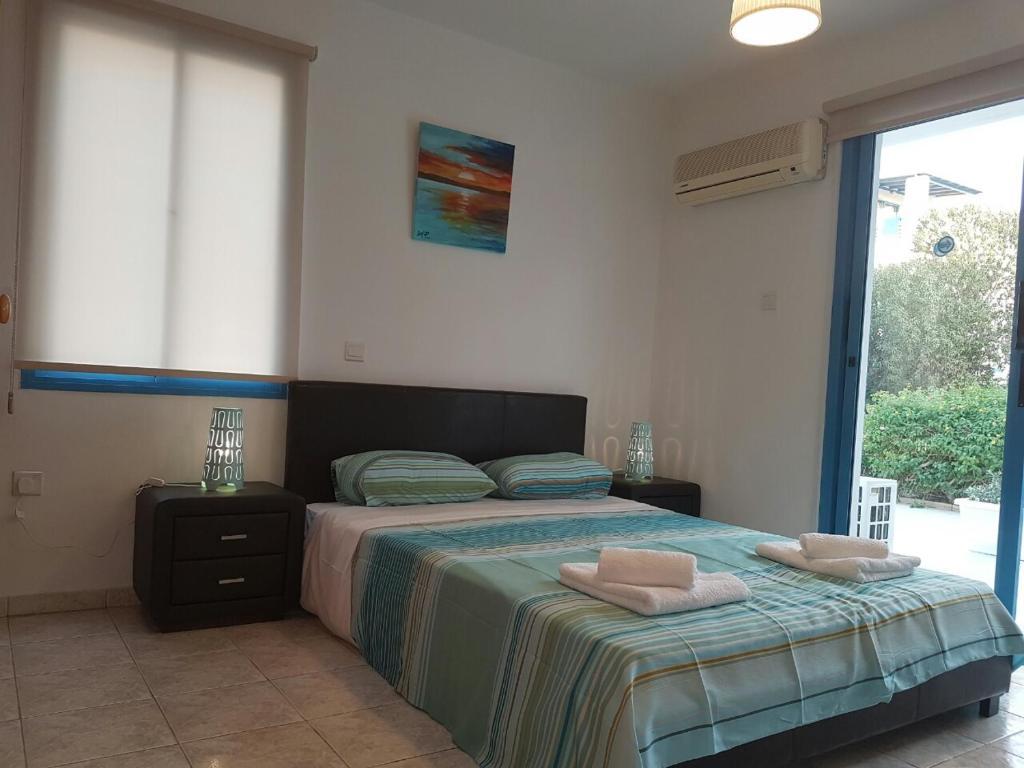 Пафос: Ocean Blue Apartments