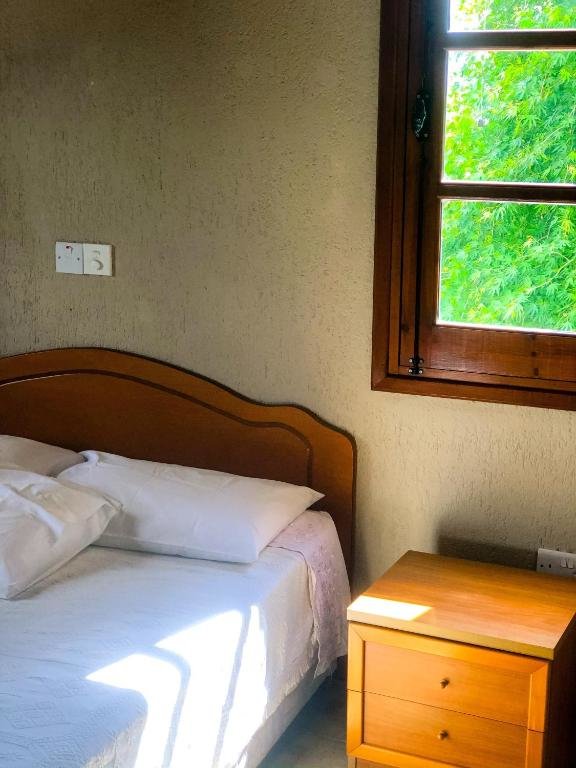 Пано Акордалия: Koutsini Villa