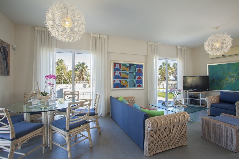 Айя-Напа: Villa Camellia