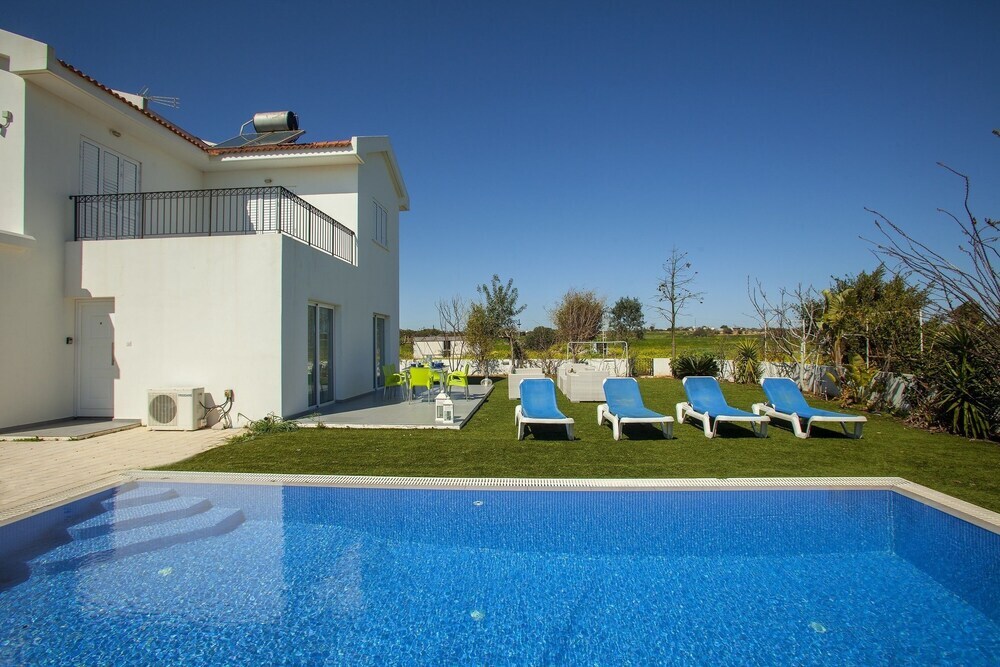 Айя-Напа: Villa Camellia