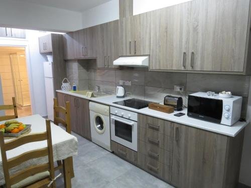 Пафос: Adonis Apartment