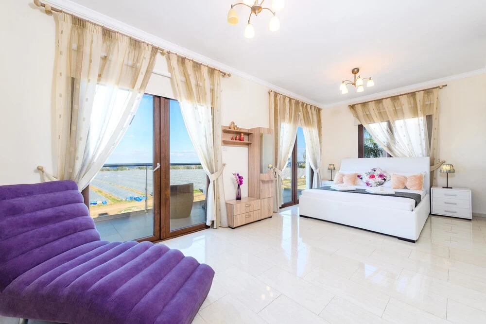 Паралимни: Blue Water Bay Villas