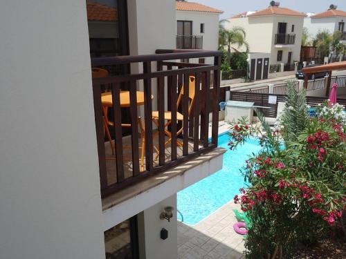 Паралимни: Villa Poseidon