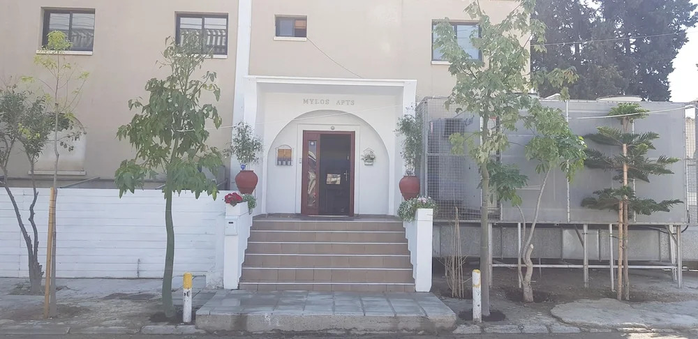 Гермасойя: Mylos Court Apartments