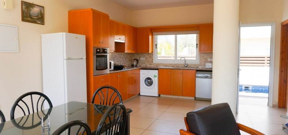 Паралимни: Adams Garden Villa 10