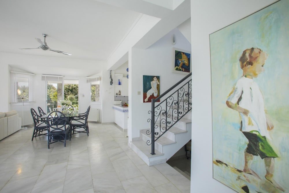 Протарас: Mazeri in Protaras With 5 Bedrooms and 4 Bathrooms