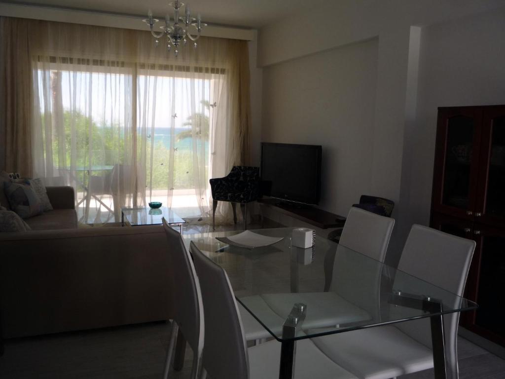 Ларнака: Sandy Beach Apt 26