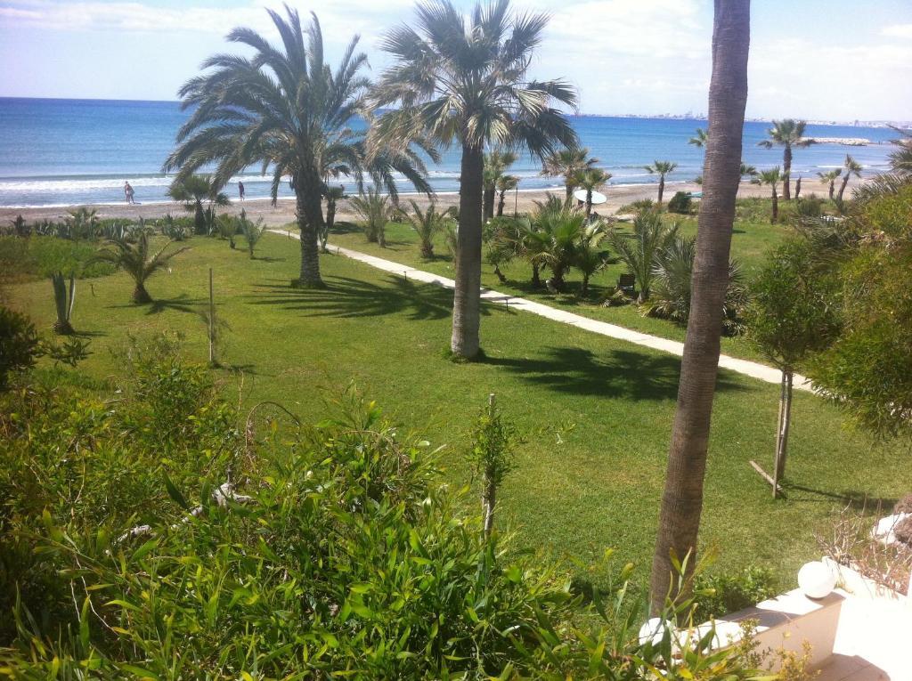 Ларнака: Sandy Beach Apt 26