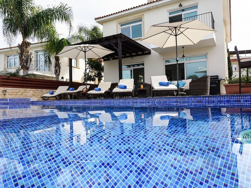 Протарас: Beach Front Bella Vista - Superb Villa 10 Min Walk To Fig Tree Bay