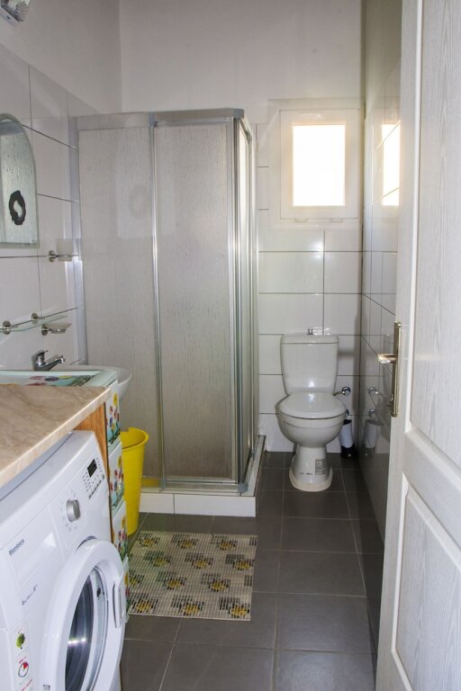 Алсанджак: Seaside House 2 Double Bedrooms With Spectacular Mountain Sea View
