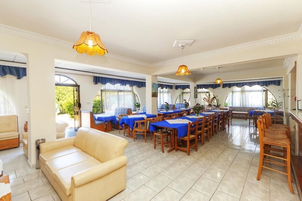 Room in Apartment - One Bedroom Apartment - Just 800 m From the Beach — фото 6