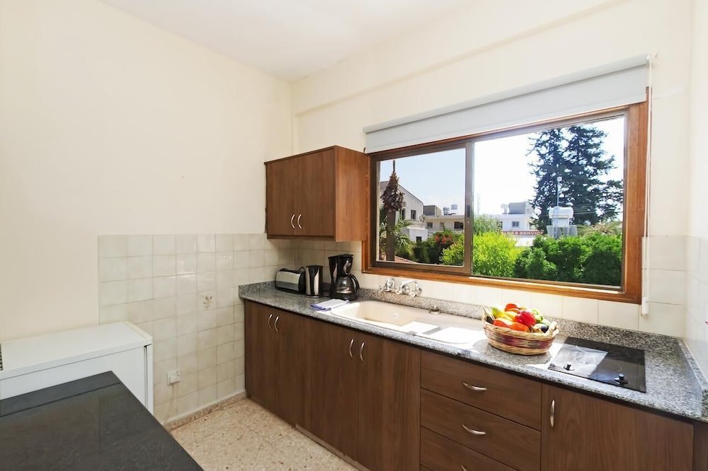 Room in Apartment - One Bedroom Apartment - Just 800 m From the Beach — фото 4