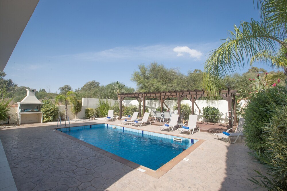 Айя-Напа: Villa Josie, Modern 3Bdr Ayia Napa Villa With Pool
