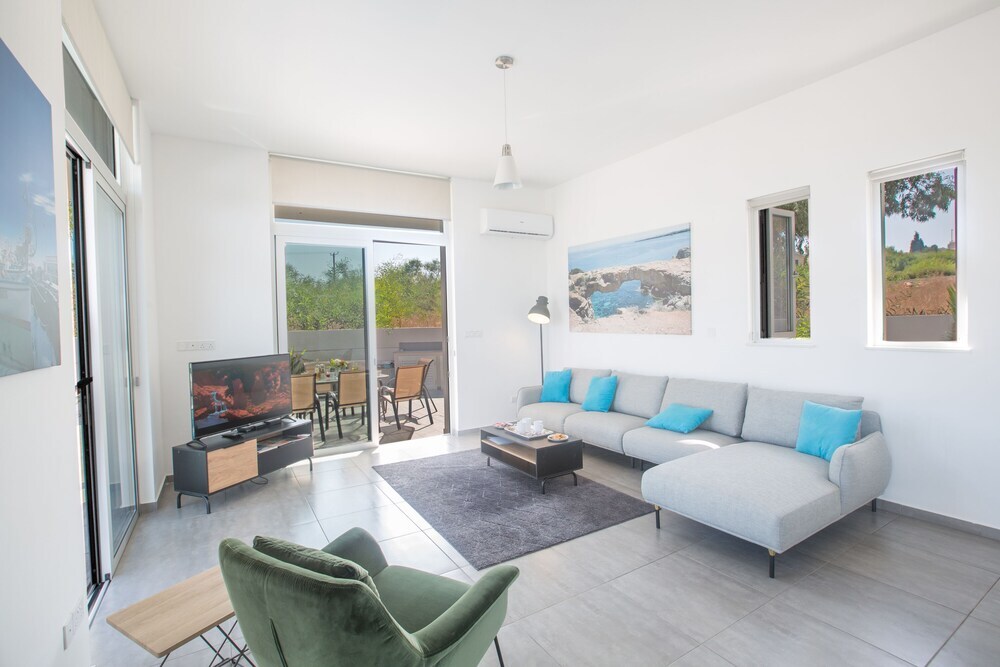 Протарас: Villa Prpo490a, Stunning 5bdr Protaras Villa With Pool, Close to the Beach