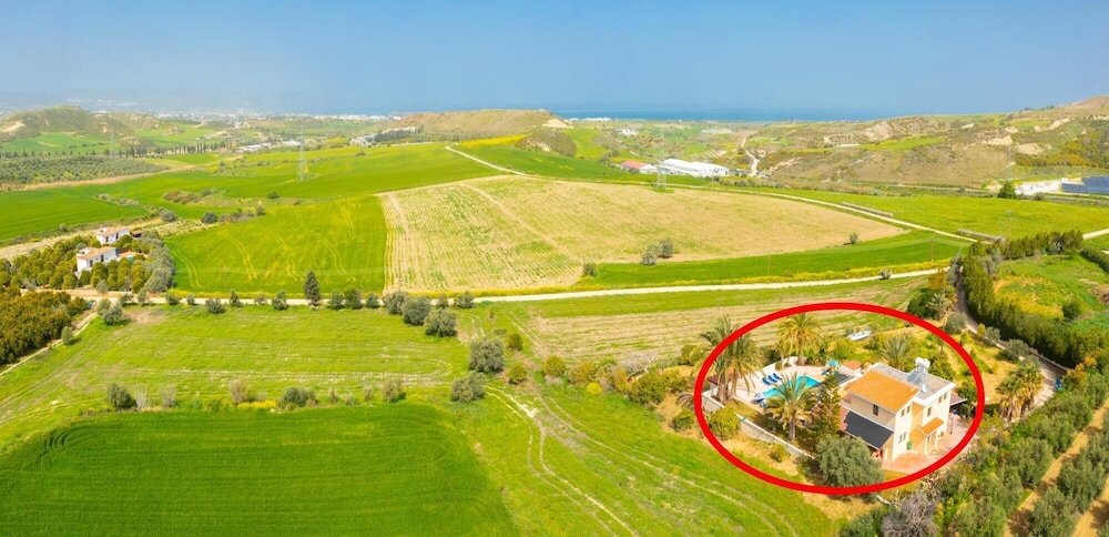 Стени: Villa Noni Large Private Pool A C Wifi - 1967