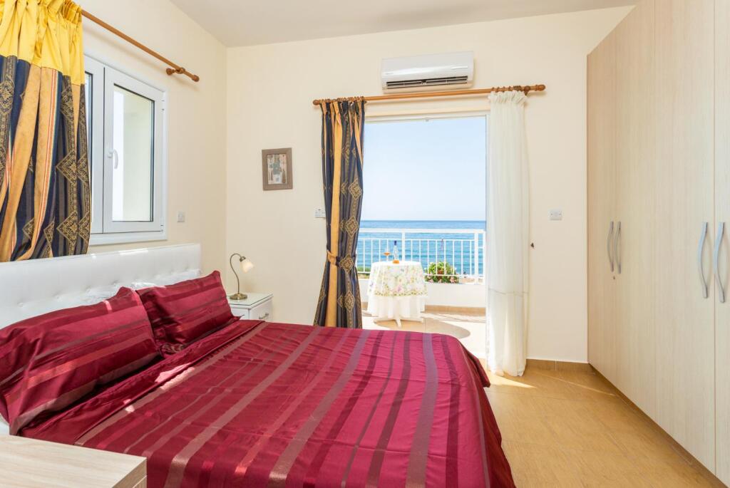 Kalisto Beach Villa Large Private Pool Walk to Beach Sea Views A C Wifi Car Not Required - 2137 — фото 3