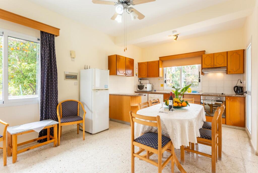 Полис Хрисохус: Sun Beach Villa Large Private Pool Walk to Beach A C Wifi Car Not Required - 2145