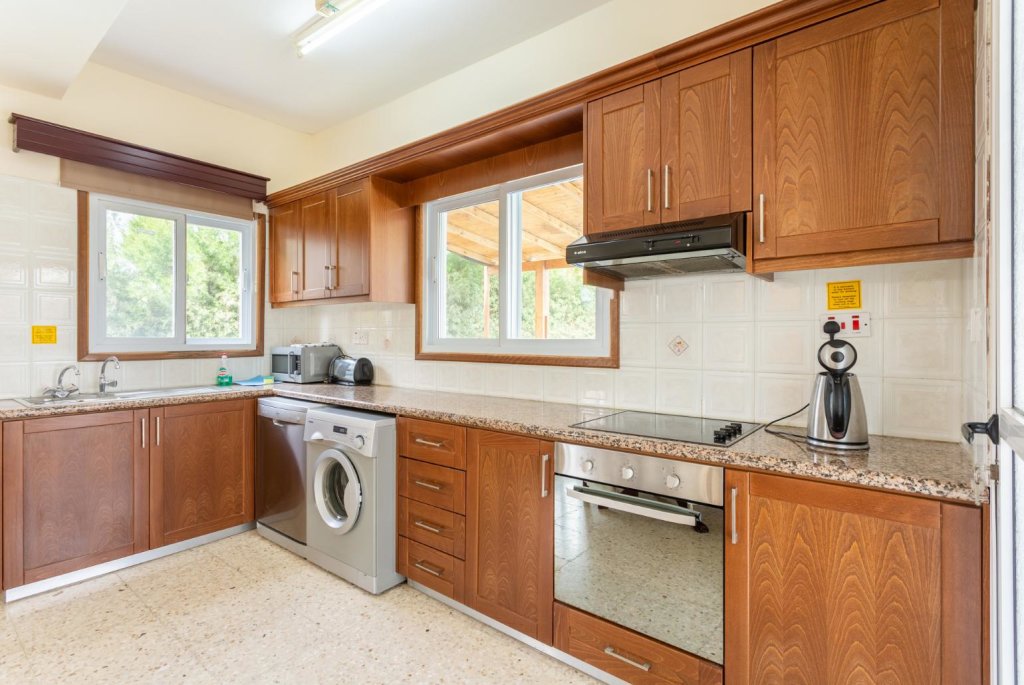 Полис Хрисохус: Argaka Sun Villa Ena Large Private Pool Walk to Beach Sea Views A C Wifi - 2146