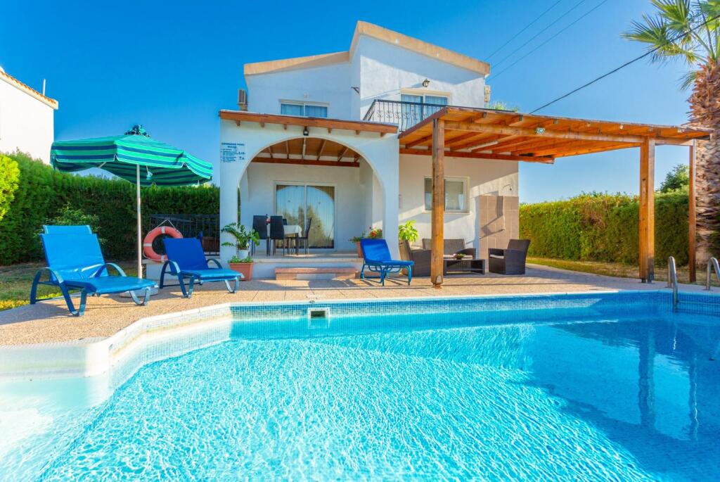 Полис Хрисохус: Argaka Sun Villa Ena Large Private Pool Walk to Beach Sea Views A C Wifi - 2146