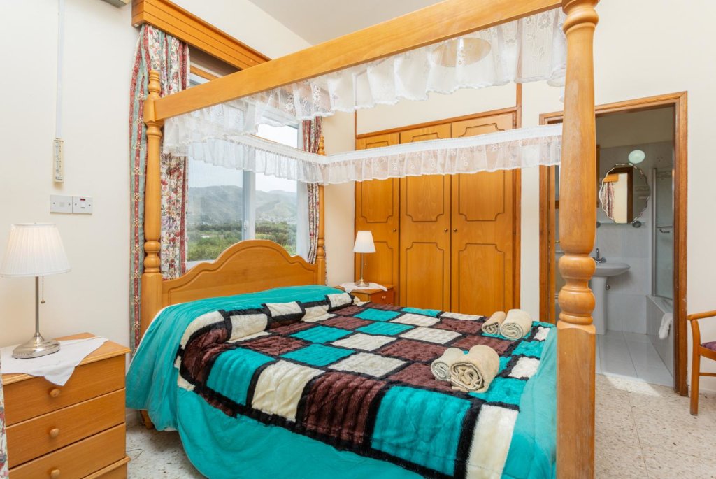 Полис Хрисохус: Argaka Sun Villa Ena Large Private Pool Walk to Beach Sea Views A C Wifi - 2146