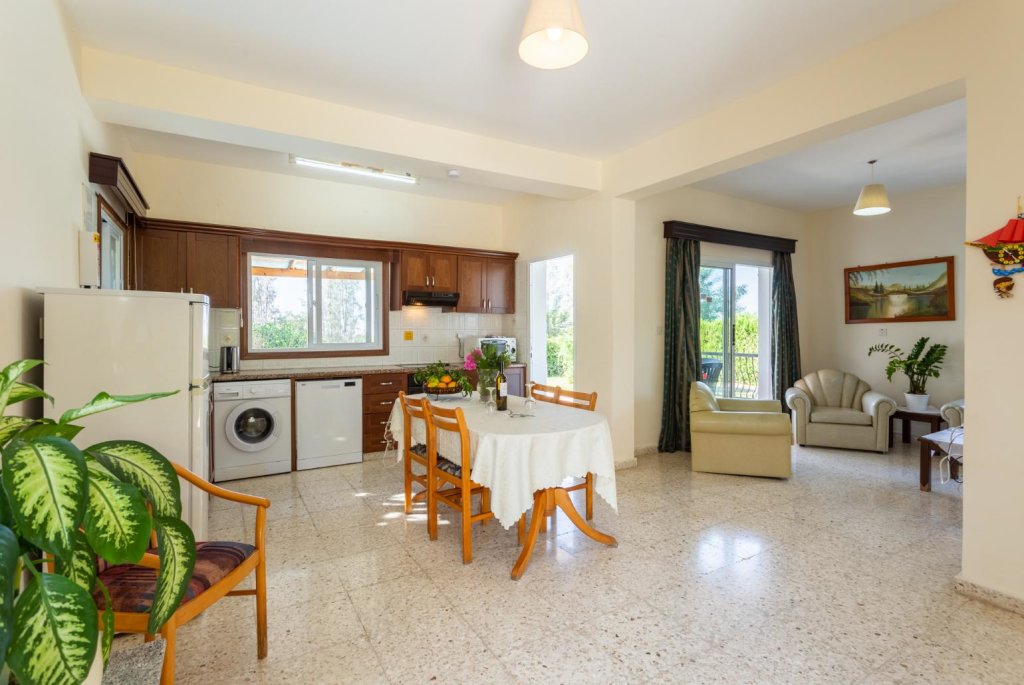 Полис Хрисохус: Argaka Sun Villa Thio Large Private Pool Walk to Beach Sea Views A C Wifi - 2147