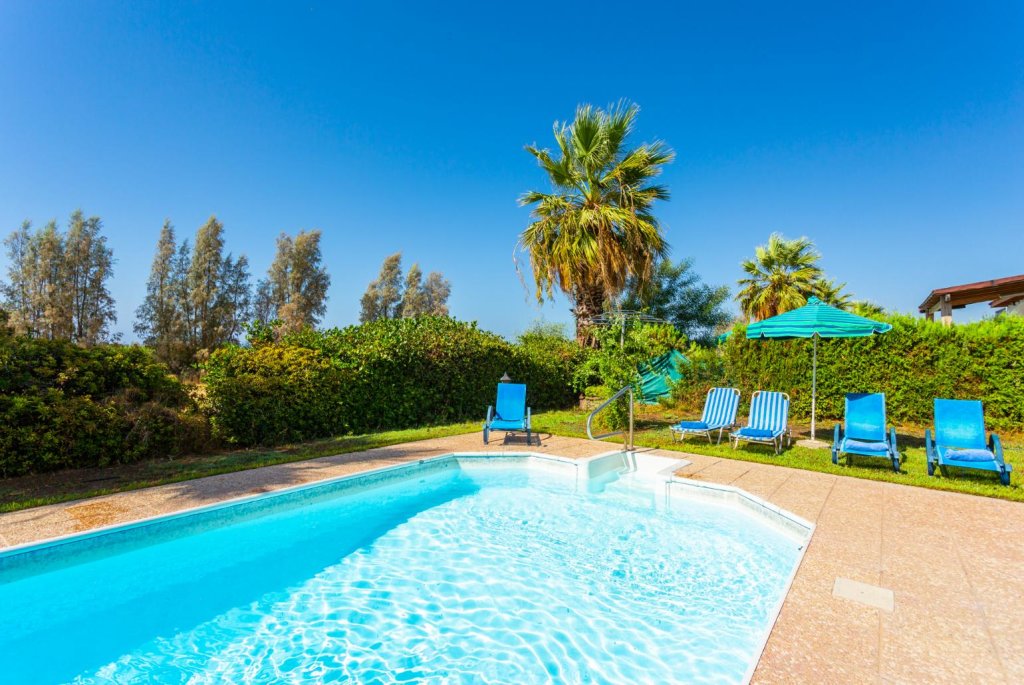 Полис Хрисохус: Argaka Sun Villa Thio Large Private Pool Walk to Beach Sea Views A C Wifi - 2147