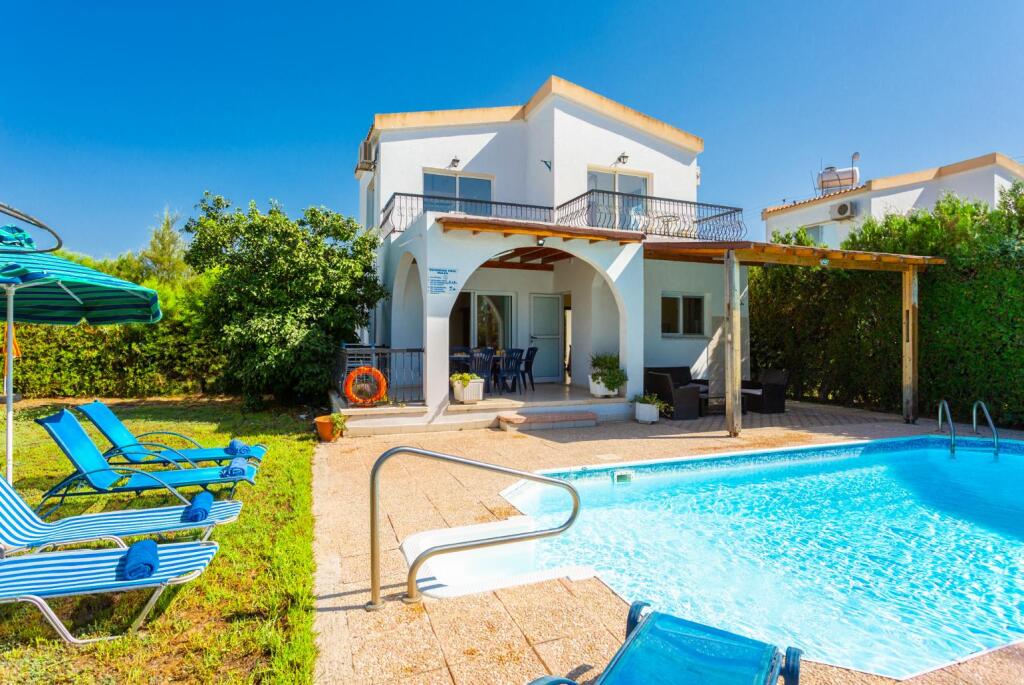 Полис Хрисохус: Argaka Sun Villa Thio Large Private Pool Walk to Beach Sea Views A C Wifi - 2147