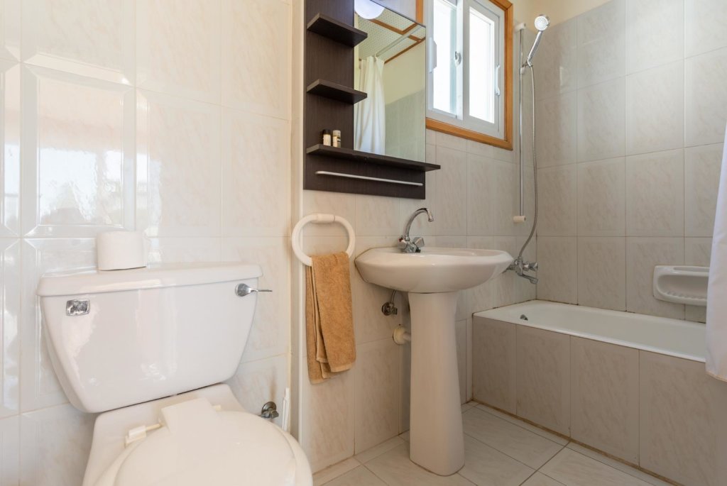 Полис Хрисохус: Argaka Sun Villa Thio Large Private Pool Walk to Beach Sea Views A C Wifi - 2147