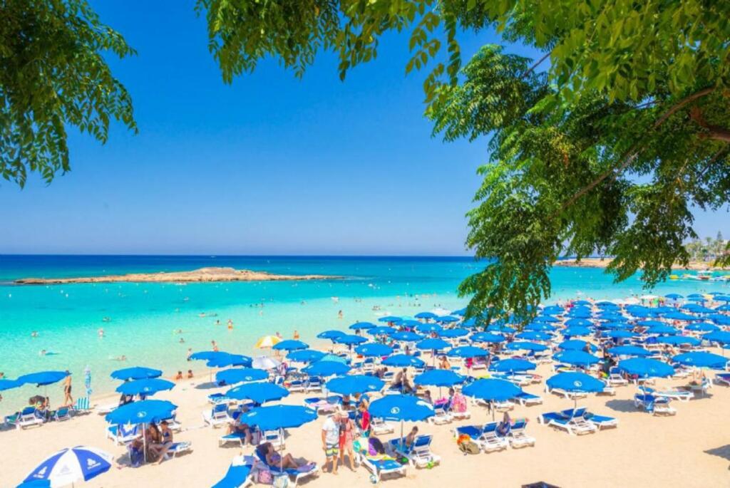 Полис Хрисохус: Argaka Sun Villa Thio Large Private Pool Walk to Beach Sea Views A C Wifi - 2147