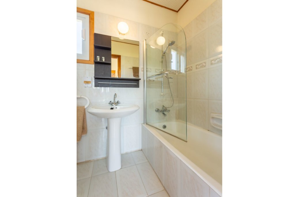Полис Хрисохус: Argaka Sun Villa Thio Large Private Pool Walk to Beach Sea Views A C Wifi - 2147