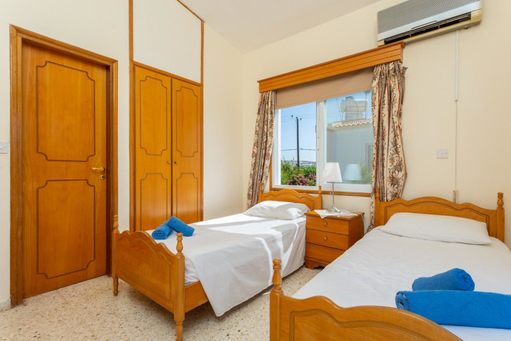 Argaka Sun Villa Thio Large Private Pool Walk to Beach Sea Views A C Wifi - 2147 — фото 4
