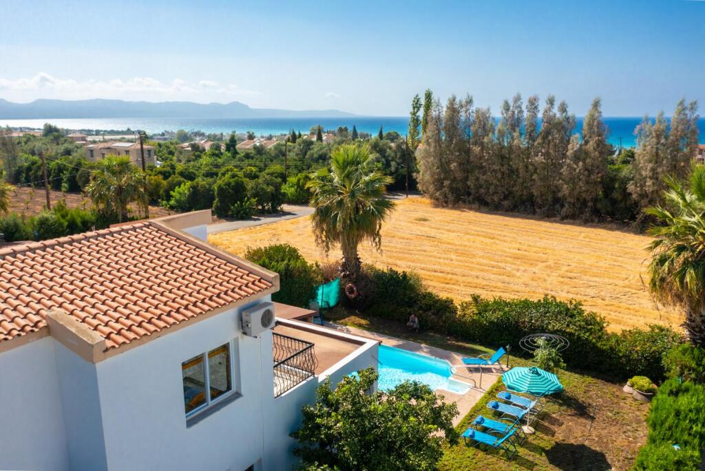 Argaka Sun Villa Thio Large Private Pool Walk to Beach Sea Views A C Wifi - 2147 — фото 1