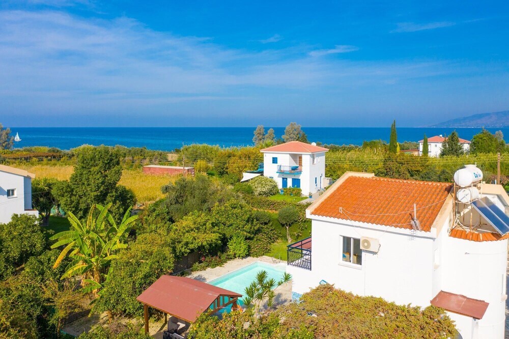 Полис Хрисохус: Sun Beach Villa Tria Large Private Pool Walk to Beach A C Wifi Car Not Required - 2282