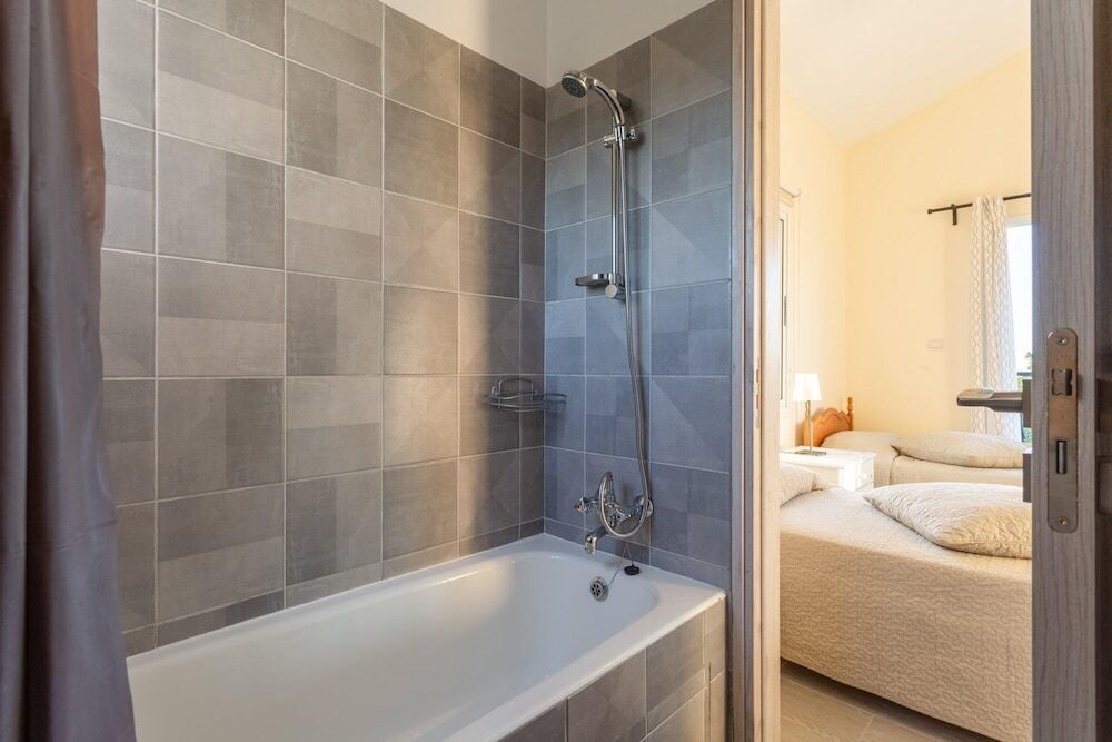 Полис Хрисохус: Sun Beach Villa Tria Large Private Pool Walk to Beach A C Wifi Car Not Required - 2282