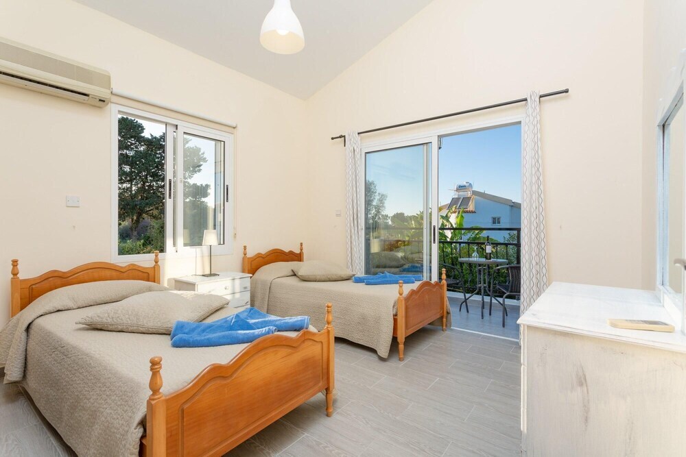 Полис Хрисохус: Sun Beach Villa Tria Large Private Pool Walk to Beach A C Wifi Car Not Required - 2282