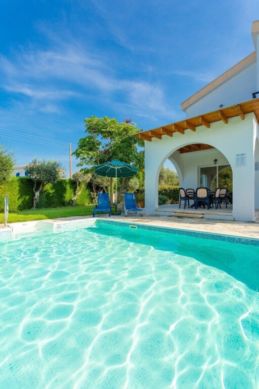 Полис Хрисохус: Sun Beach Villa Tria Large Private Pool Walk to Beach A C Wifi Car Not Required - 2282