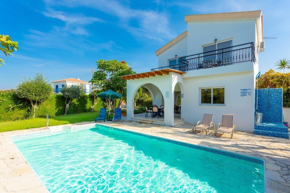 Полис Хрисохус: Sun Beach Villa Tria Large Private Pool Walk to Beach A C Wifi Car Not Required - 2282