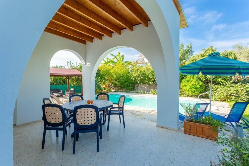 Sun Beach Villa Tria Large Private Pool Walk to Beach A C Wifi Car Not Required - 2282 — фото 5