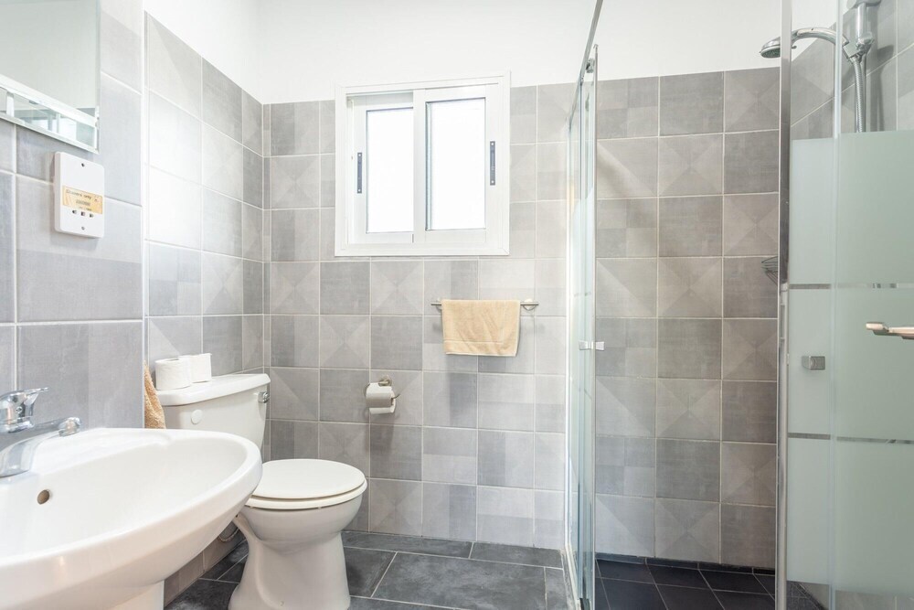 Полис Хрисохус: Sun Beach Villa Tria Large Private Pool Walk to Beach A C Wifi Car Not Required - 2282