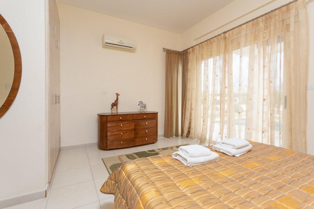 Полис Хрисохус: Villa Thalassa Large Private Pool Walk to Beach A C Wifi Car Not Required - 2346
