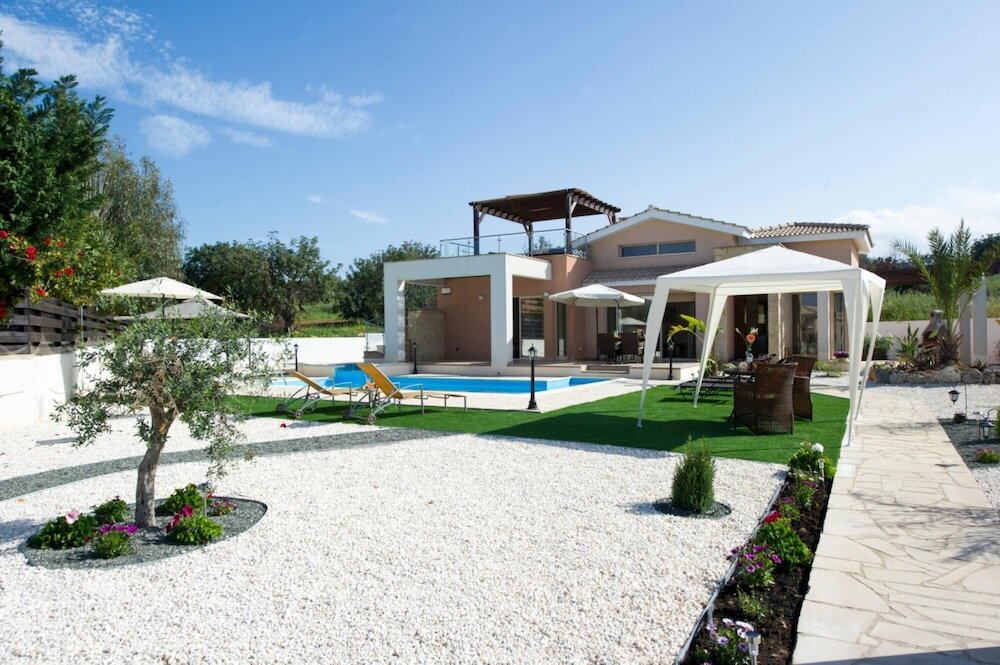 Полис Хрисохус: Villa Thalassa Large Private Pool Walk to Beach A C Wifi Car Not Required - 2346