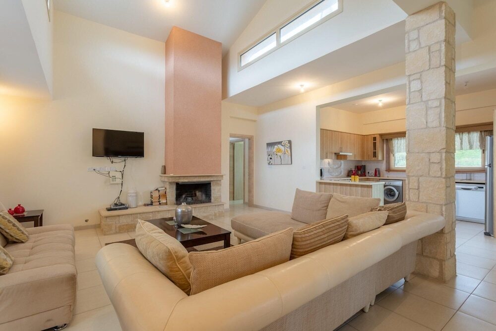 Villa Thalassa Large Private Pool Walk to Beach A C Wifi Car Not Required - 2346 — фото 2