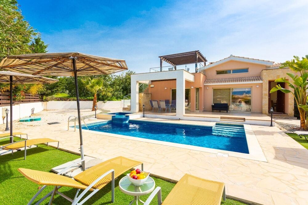 Полис Хрисохус: Villa Thalassa Large Private Pool Walk to Beach A C Wifi Car Not Required - 2346